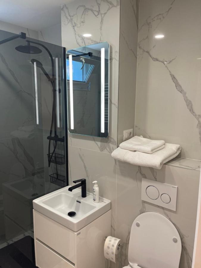 Apartament Incantator In Роман Экстерьер фото