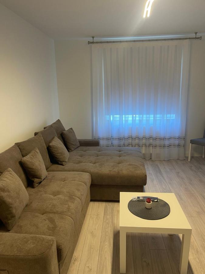 Apartament Incantator In Роман Экстерьер фото